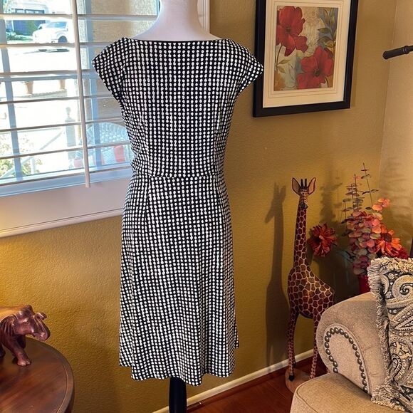 212 COLLECTION Women's Gathered Twist Drape BLACK & WHITE POLKA DOT DRESS, SZ M - Picture 4 of 7